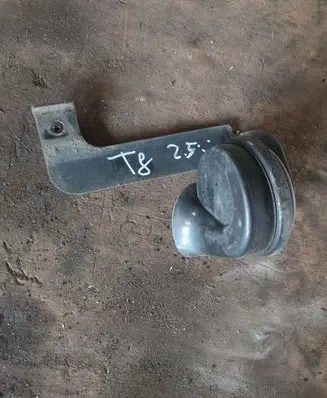 Volkswagen Touareg I Horn signal