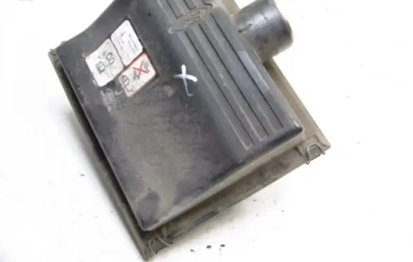 Ford Sierra Air filter box 88WF-9600-BA