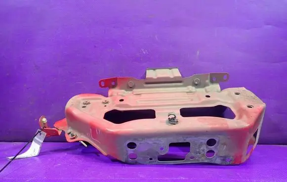 Toyota Yaris Front bodywork piece 
