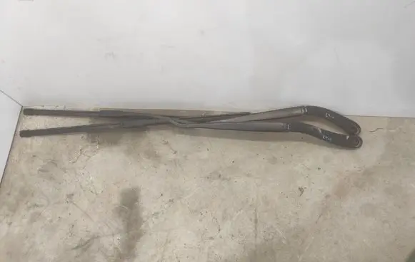 Ford Explorer VI Windshield/front glass wiper blade LB5B17527AB LB5B17526AB