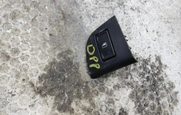 Skoda Octavia Mk3 (5E) Electric window control switch 5E0959855 B335713