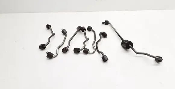 Fuel injector supply line/pipe