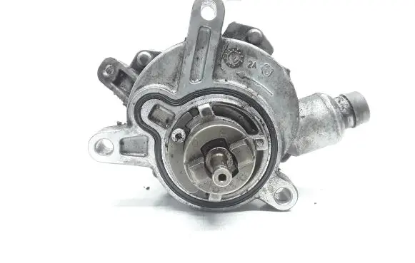 Volvo XC70 Vacuum pump 30731825