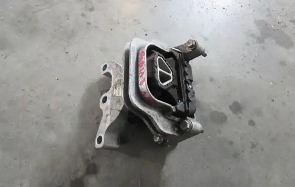 Skoda Fabia Mk3 (NJ) Engine mount bracket 6C0199262A 23072015