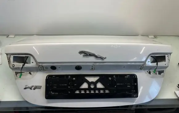 Jaguar XF X250 Tailgate/trunk/boot lid