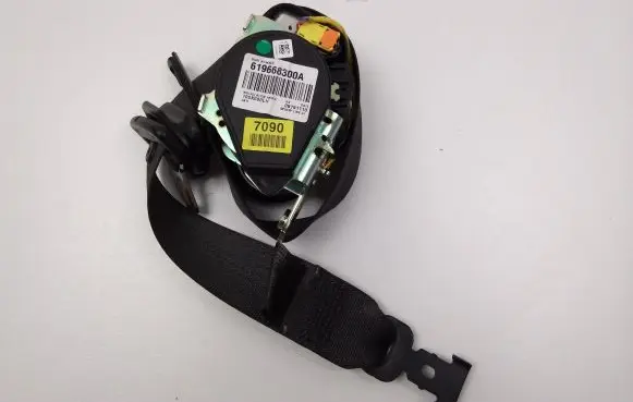 Chevrolet Orlando Front seatbelt 13297090 619668300A