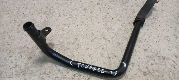 Volkswagen Touareg I Engine coolant pipe/hose 7L6121065AC 7L6121070AH