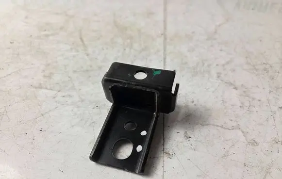 Hyundai Ioniq Radiator mount bracket 