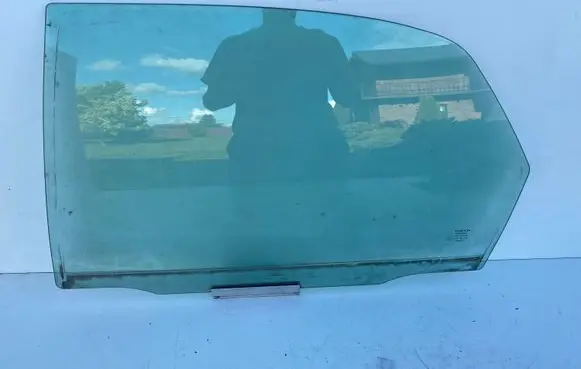 Volvo S80 Rear door window glass