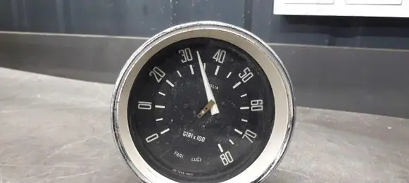 Alfa Romeo Giulia Clock 6218099900