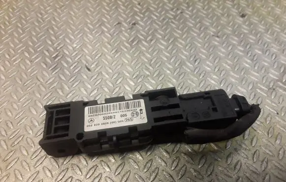 Mercedes-Benz S W220 Airbag deployment crash/impact sensor 0028200826