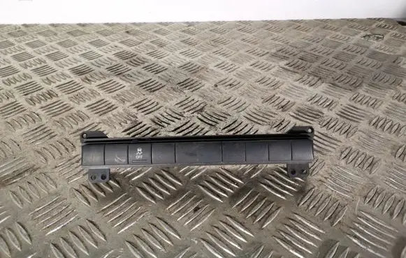 Traction control (ASR) switch