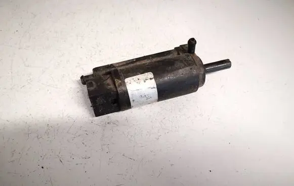 Toyota RAV 4 (XA30) Windscreen/windshield washer pump