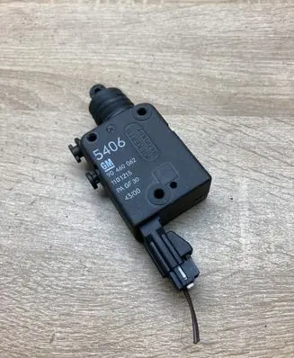 Opel Zafira A Central locking motor 90460062