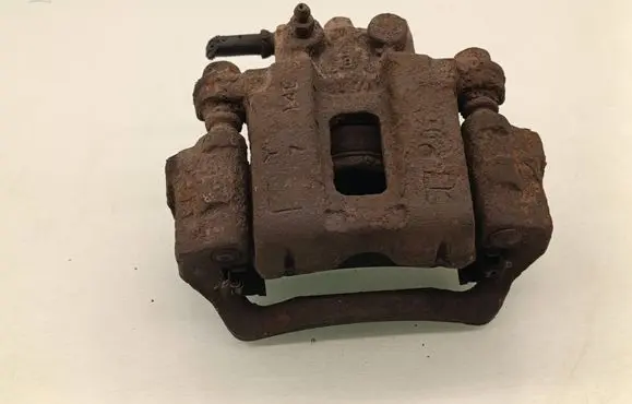 Mitsubishi Pajero Rear brake caliper 
