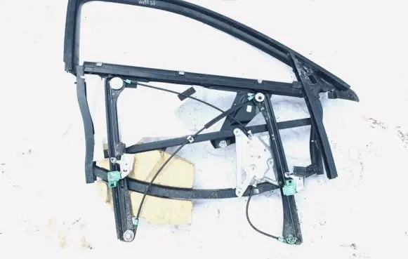 Audi A4 S4 B5 8D Front door window/glass frame 