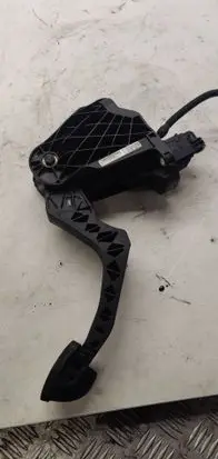 Volkswagen PASSAT B6 Clutch pedal 3C1721059AC