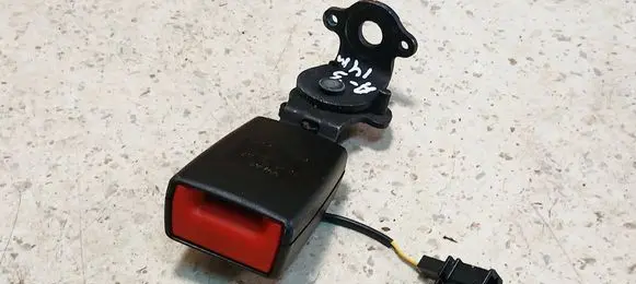 Audi A3 S3 8V Middle seatbelt (rear) 8V0857740 12112014