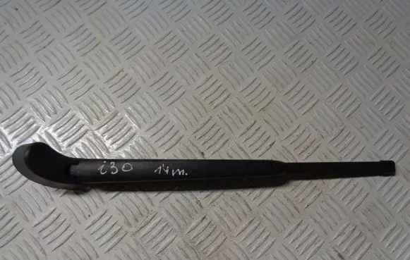 Hyundai i30 Rear wiper blade arm