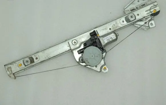 Suzuki Grand Vitara II Rear window lifting mechanism without motor 8350265J00 8350265J01