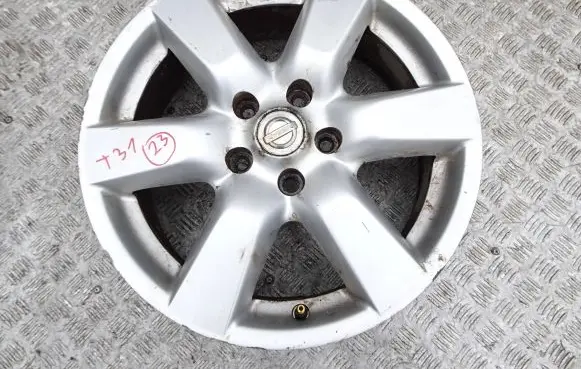Nissan X-Trail T31 R17 alloy rim 
