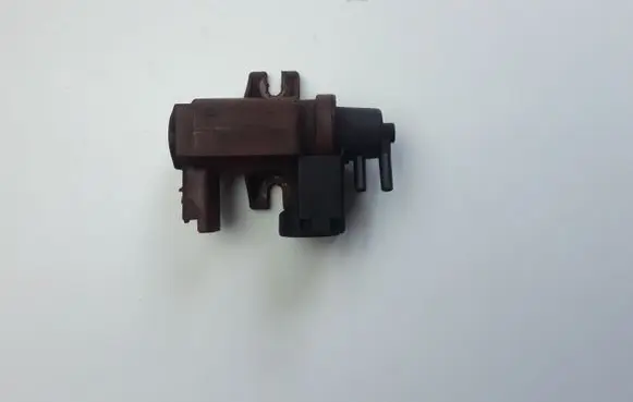 Volvo C30 Turbo solenoid valve 6G9Q9E882CA