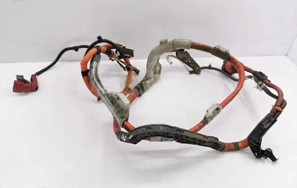 Toyota Prius (XW30) Positive cable (battery) 8216447070