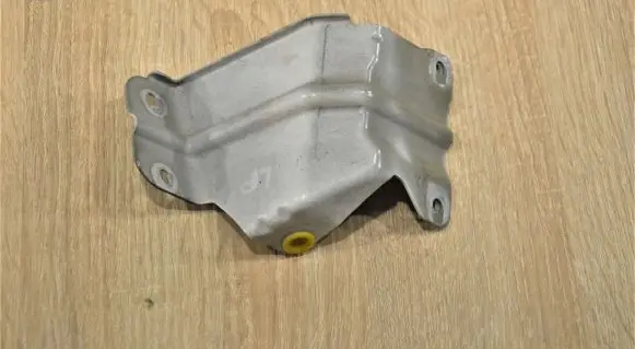 Chevrolet Captiva Fender mounting bracket