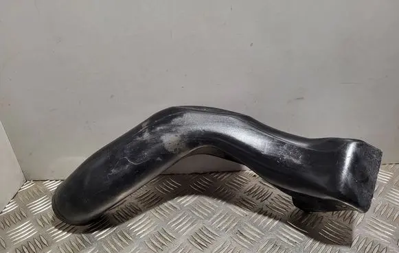 BMW 5 E39 Air intake duct part 13322247826