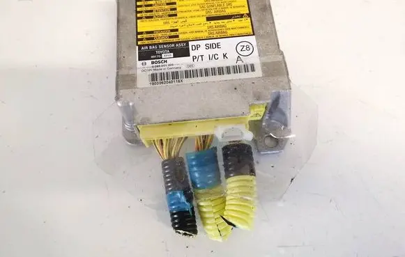 Lexus IS 220D-250-350 Airbag control unit/module 8917053100