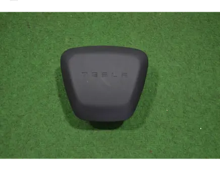 Tesla Model X Steering wheel airbag 1625769
