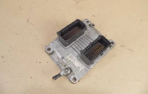 Opel Astra H Engine control unit/module ECU 0261208153 1039S11978 55351133