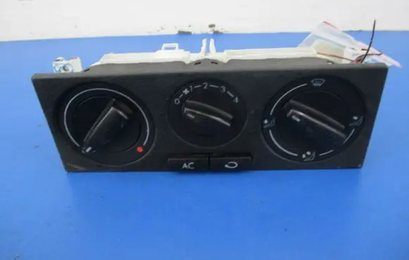 Volkswagen Golf IV Climate control unit 1J0820045F
