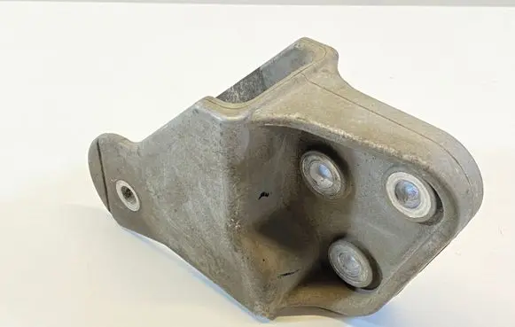 Mitsubishi Lancer X Gearbox mounting bracket 416AE