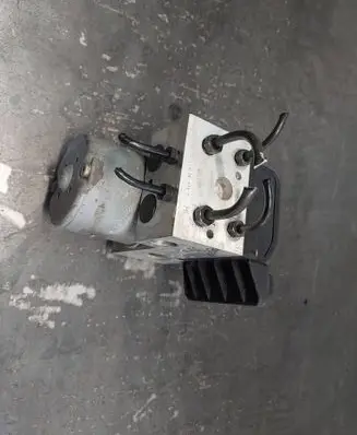 Volkswagen PASSAT B5.5 ABS Pump 8E0614111T 0265202401
