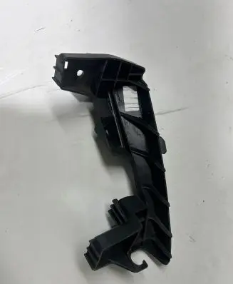 Front bumper mounting bracket