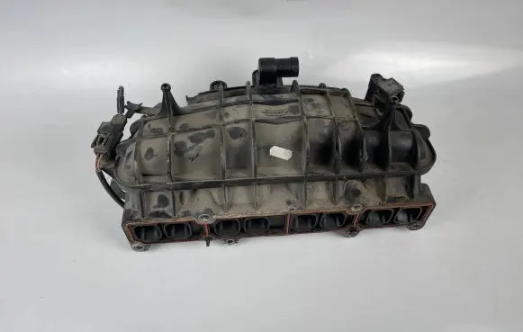 Ford Fiesta Intake manifold BM5G9424E AG919F479AB