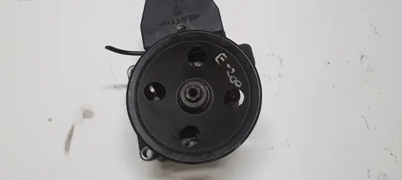 Mercedes-Benz C W203 Power steering pump A0024661001 7691900506