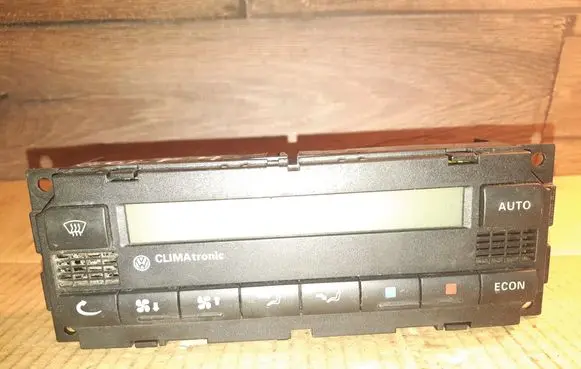 Volkswagen Golf IV Climate control unit