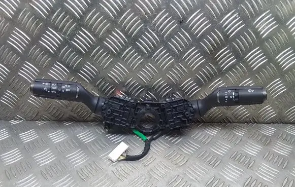 Lexus ES 250 - 300 - 330 Wiper turn signal indicator stalk/switch 17J969 17J710