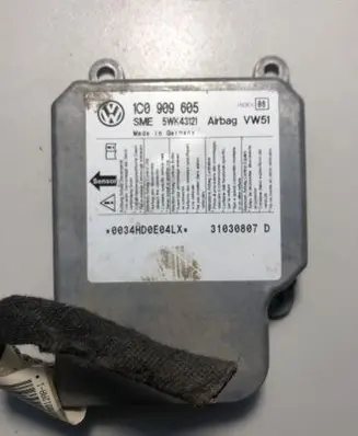Volkswagen PASSAT B5 Airbag control unit/module 1C0909605