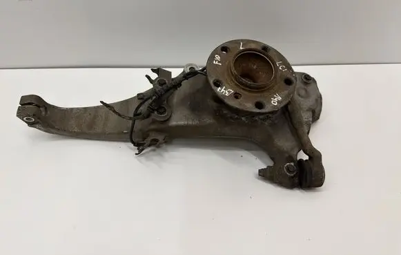 BMW 5 F10 F11 Front wheel hub spindle knuckle 678463703