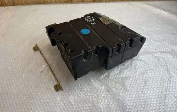 BMW 5 E39 Subwoofer speaker 65136910371 6910371