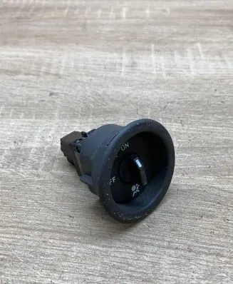 Renault Clio III Passenger airbag on/off switch 681995427R 8200169569D