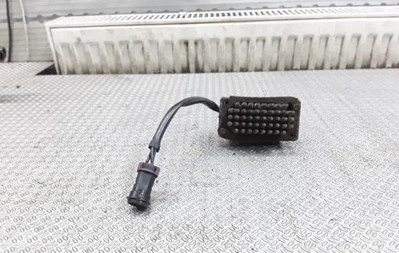 Audi A8 S8 D2 4D Heater blower motor/fan resistor 4A0820521