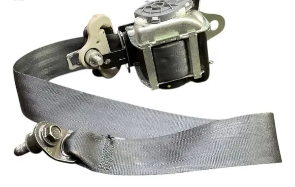 Nissan Juke I F15 Front seatbelt 617544200B
