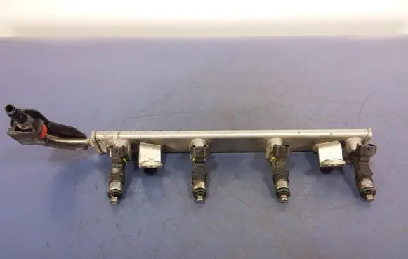 Mitsubishi Lancer VIII Fuel main line pipe