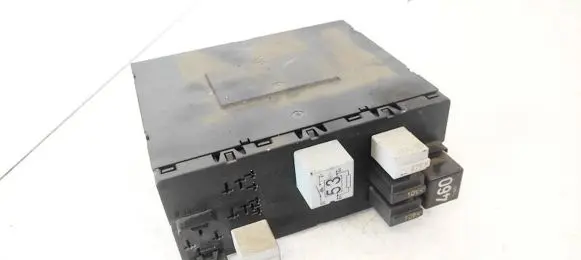 Volkswagen Touran I Fuse box set 1K0937049T F005V00497