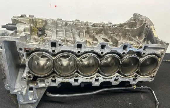 BMW 5 GT F07 Engine block 7585979