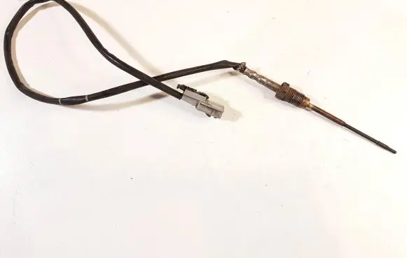 Opel Vivaro Exhaust gas temperature sensor 226401632R 117130881 093455564